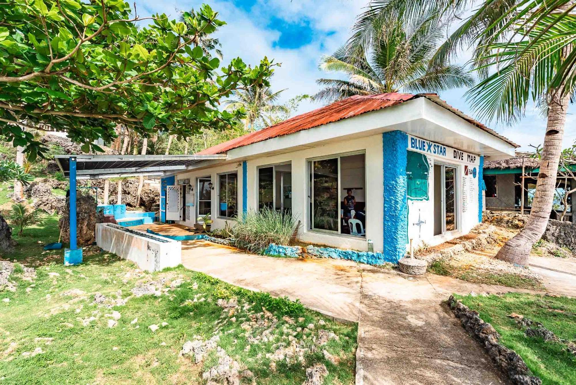 Blue Star Dive And Resort Анда Экстерьер фото