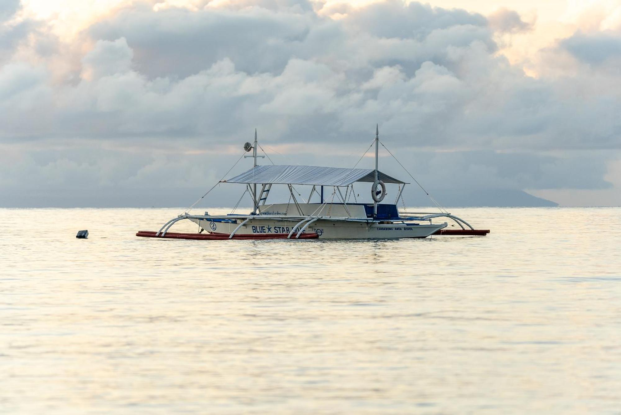 Blue Star Dive And Resort Анда Экстерьер фото
