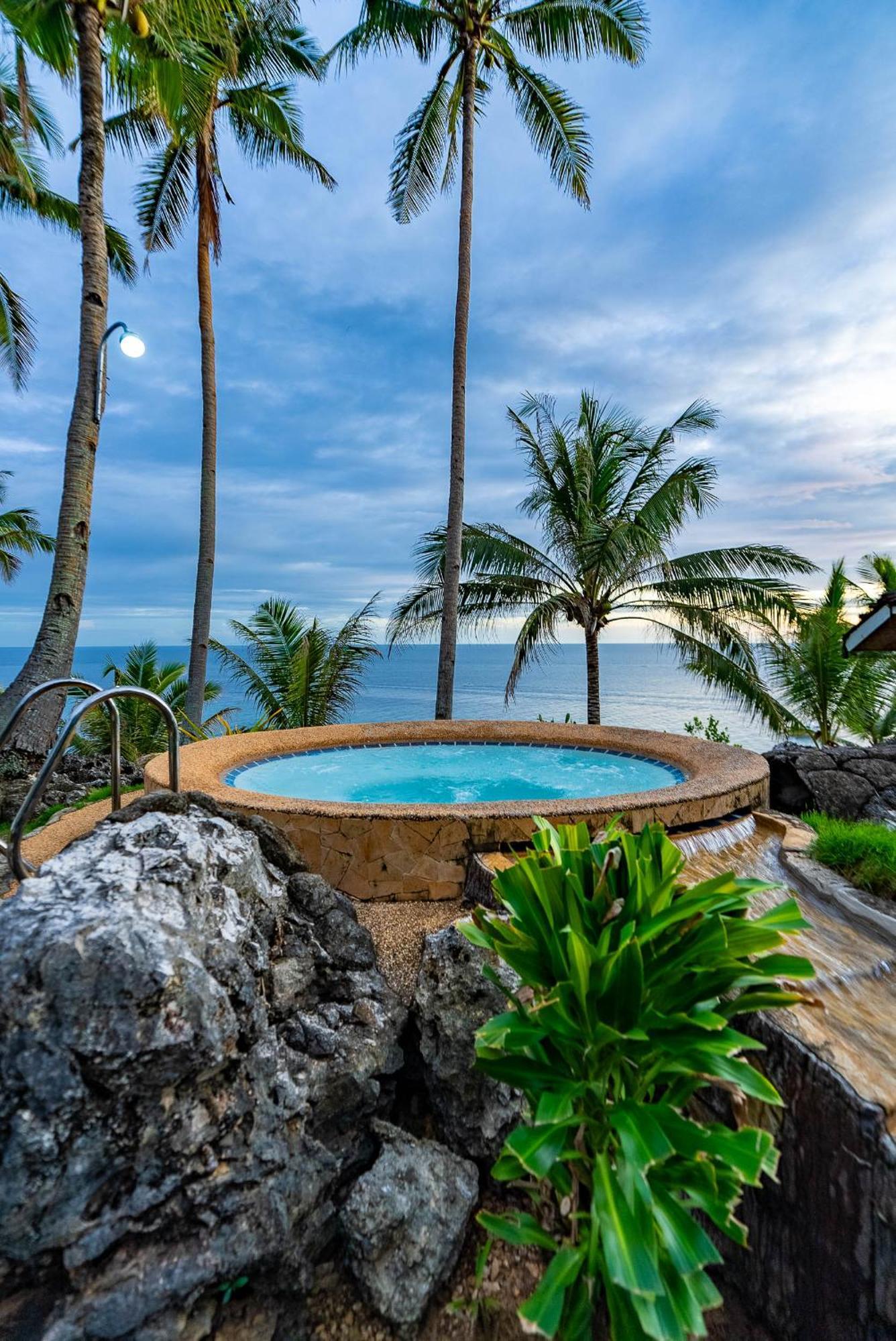 Blue Star Dive And Resort Анда Экстерьер фото